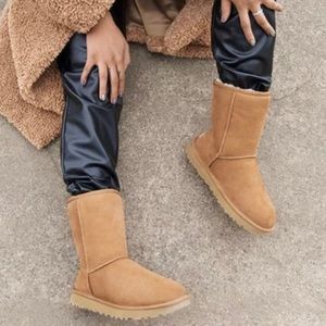 UGG Boots, Camel, Fold Over Design ,Size 9